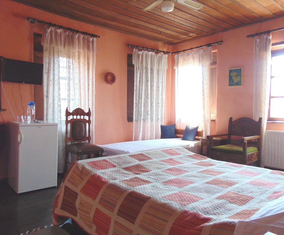 Archontiko Parisis Hotel Lafkos Exterior photo
