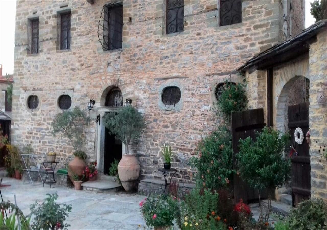 Archontiko Parisis Hotel Lafkos Exterior photo